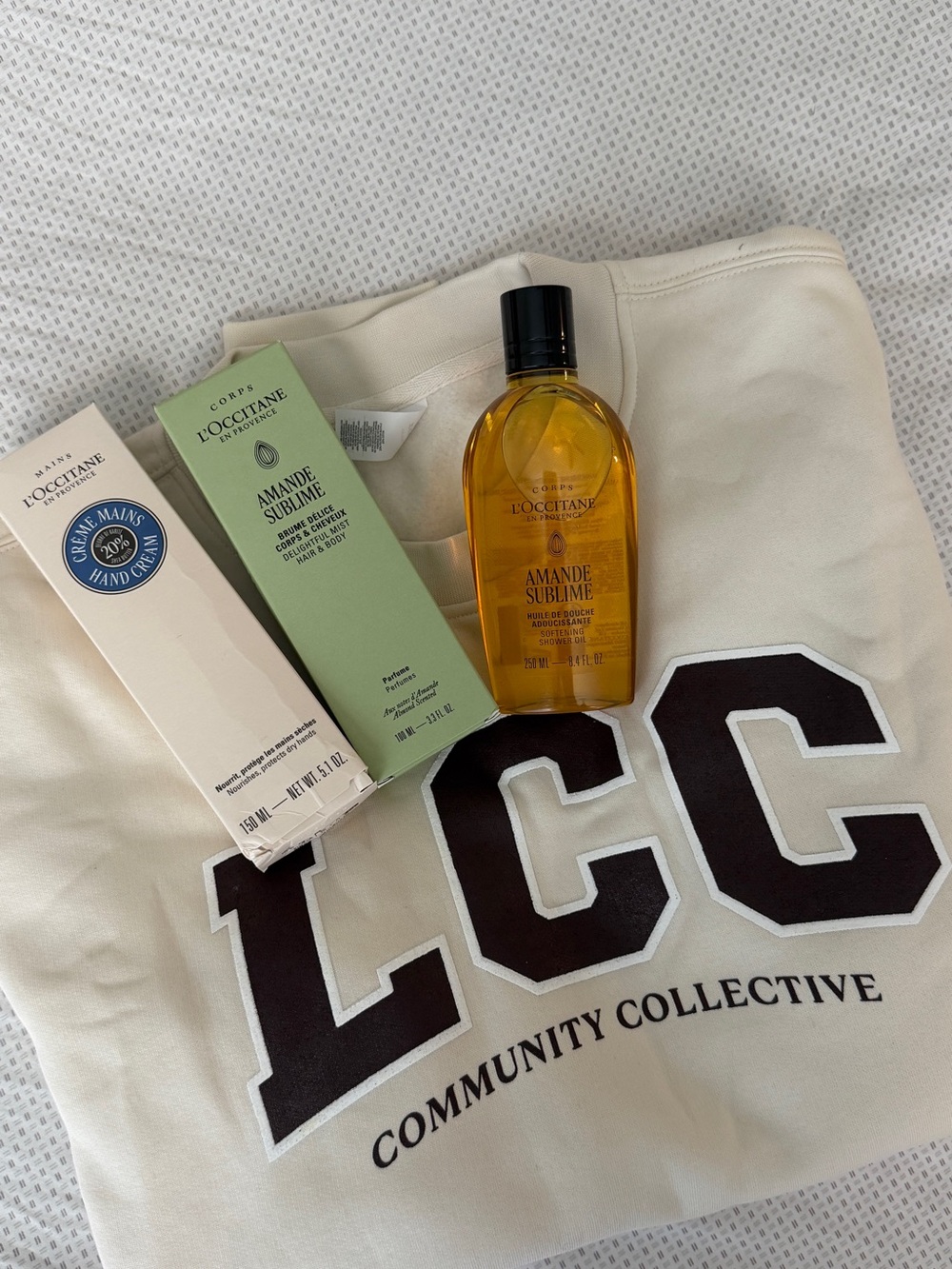 L'Occitane Amande Sublime Set + Sweatshirt